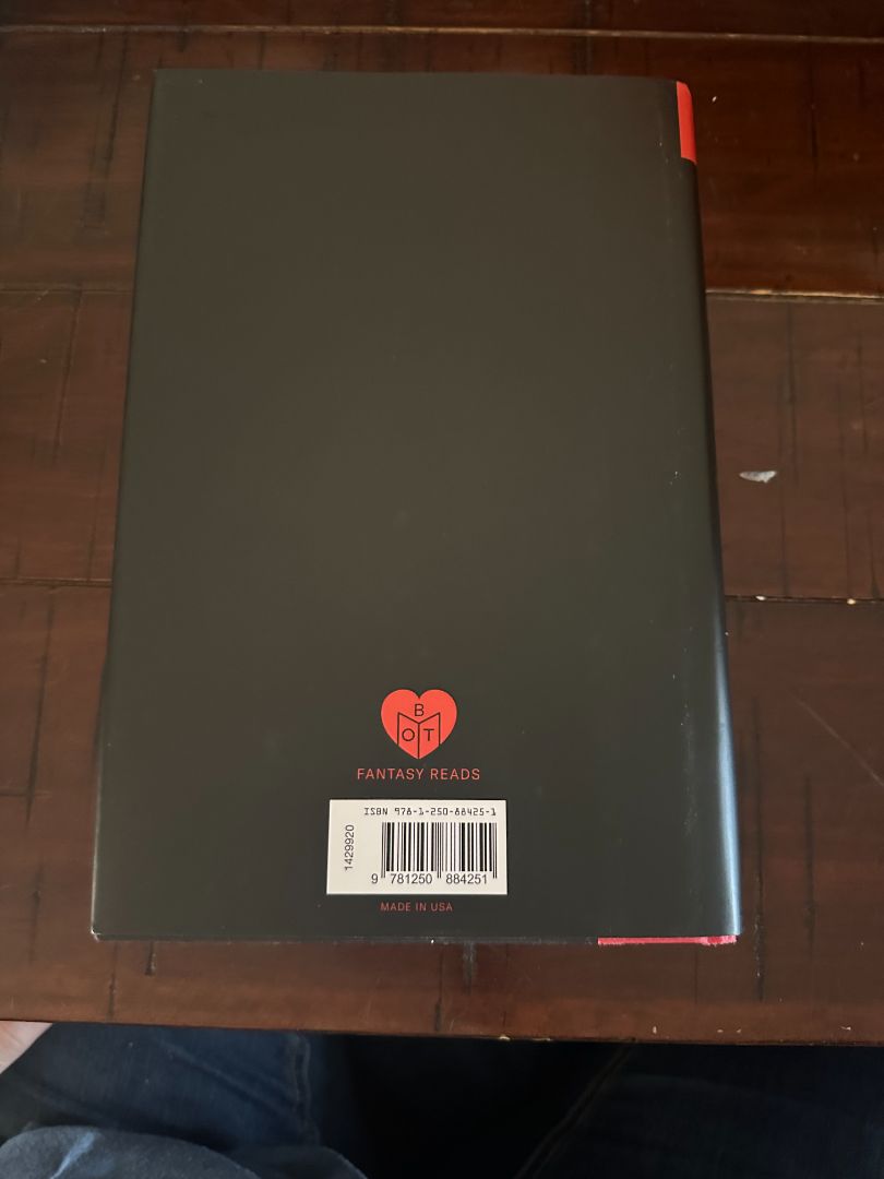 Hardcover - The Familiar - Leigh Bardugo - USED, 10 x 6 x 2