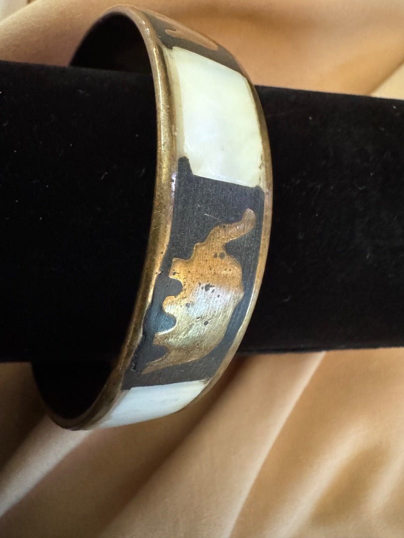 Elephant and Pearl Inlay bangle bracelet