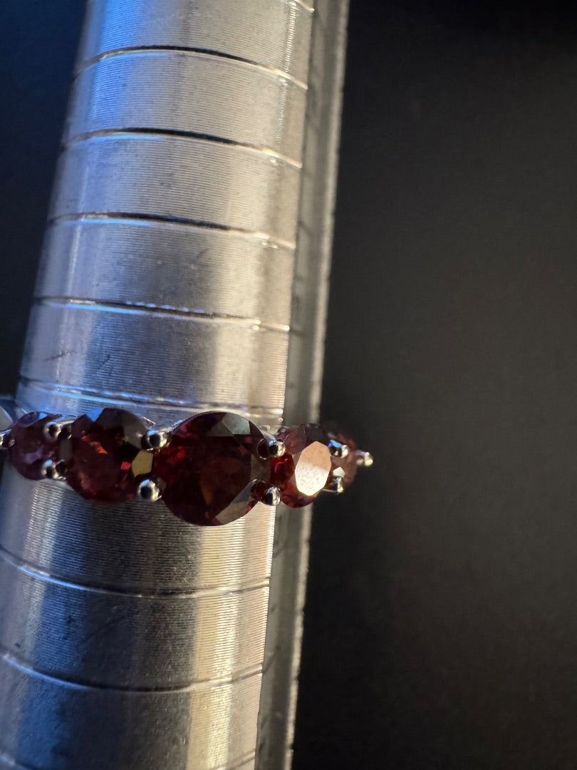 3 stone garnet ring 9 1/2