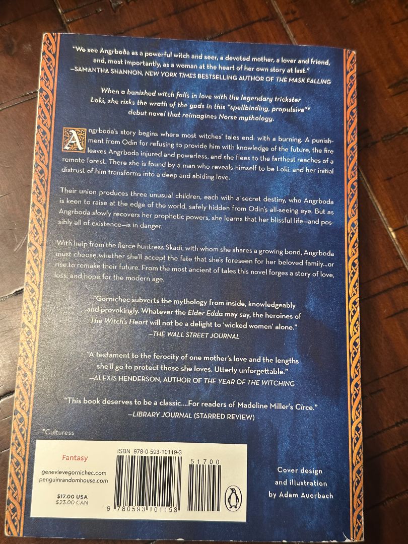 Paperback The Witch's Heart, 8 x 4 x 1