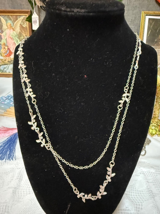 Silver leaf necklace