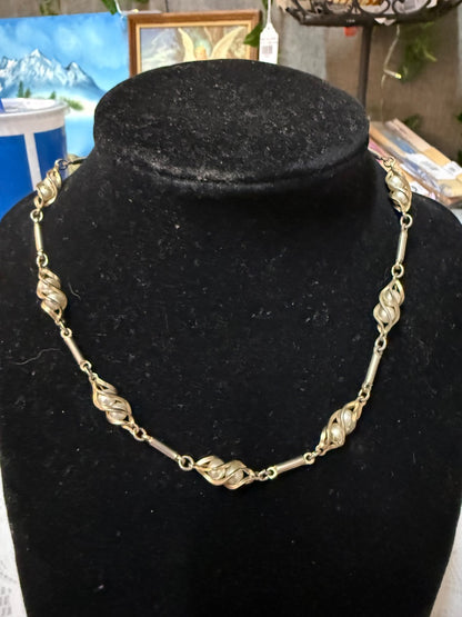 Gold tone Sarah Coventry Necklace