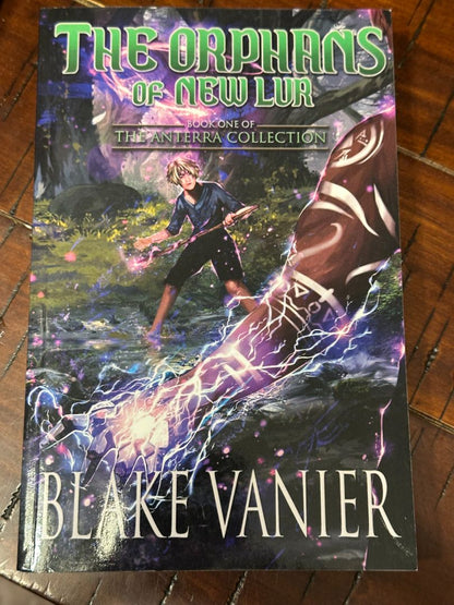 Paperback The Orphans of New Lur, 10 x 5 x 2