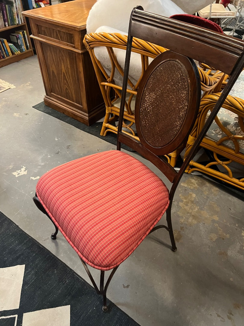 Accent chair