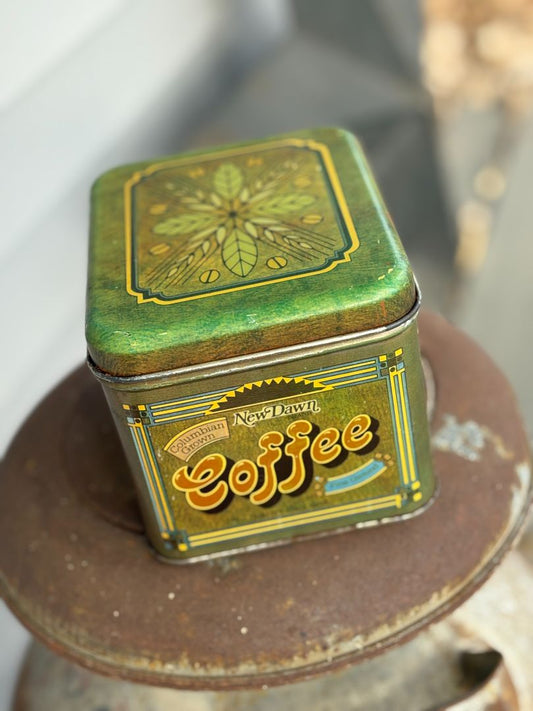 1970s Cheinco Better Brand metal tea box