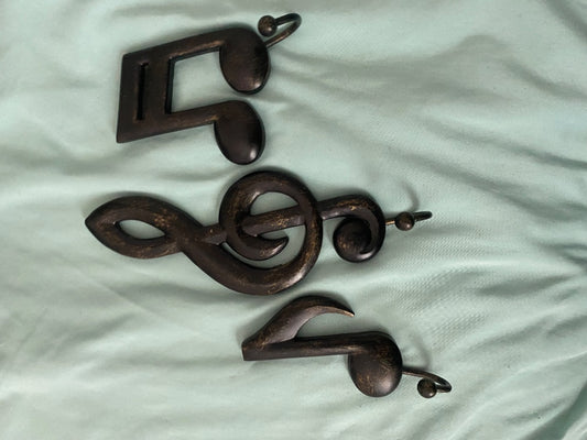 black New View Music notes, 7”