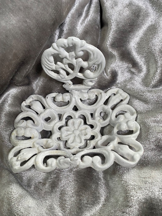 white Unknown Iron Soap Caddy, 5”