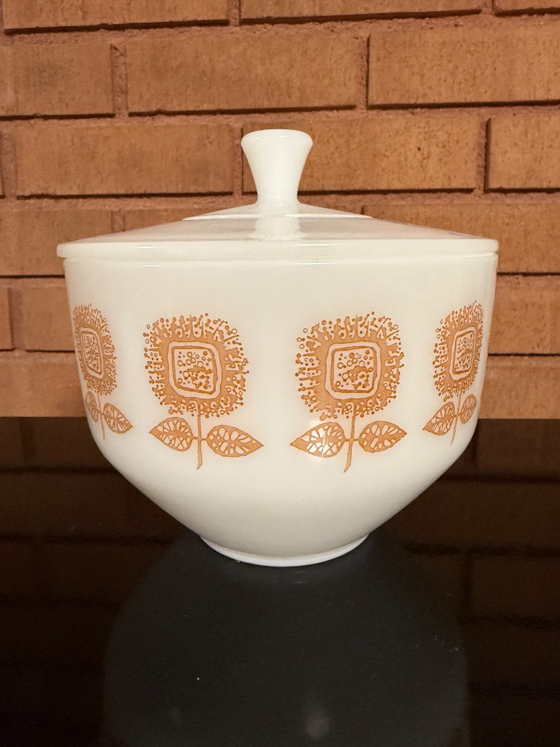 White with brown Federal Glass Federal Glass Sunflower 1.5 Quart Covered Dish, 1.5 quart