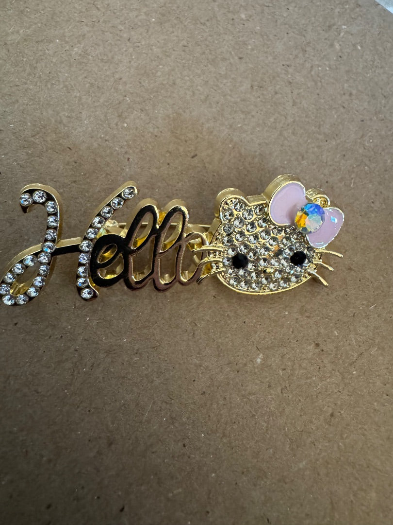 "Hello" kitty like brooch