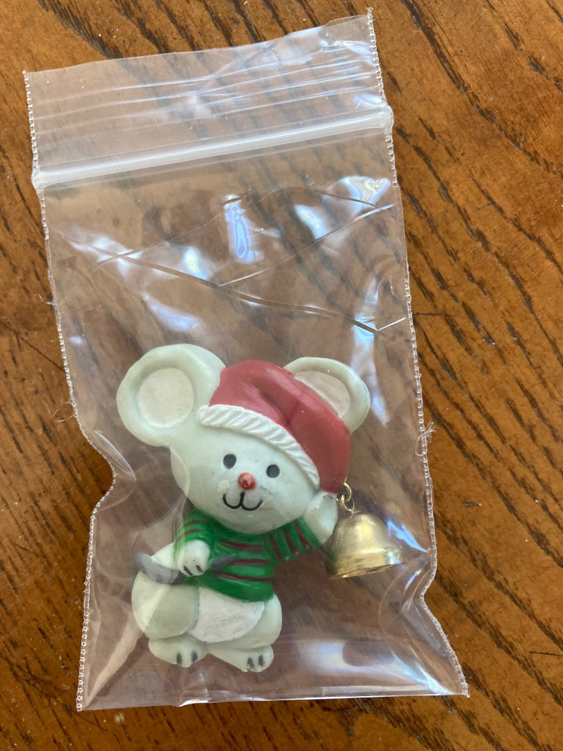 Hallmark pin mouse