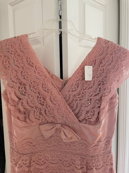 Vintage 1950s pink lace dress