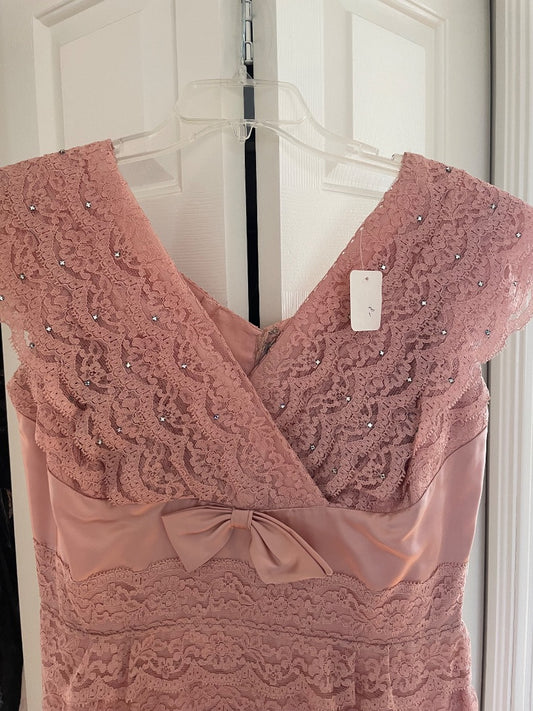 Vintage 1950s pink lace dress