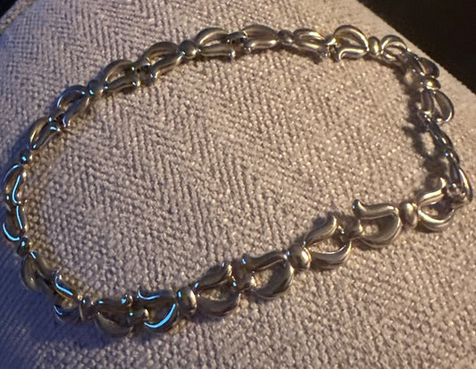 Vintage Monet, gold tone necklace