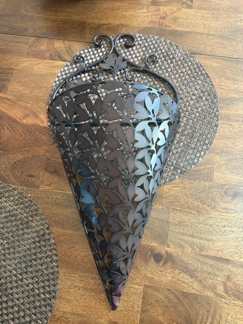 Metal sconce style pocket decorative, 23” Height