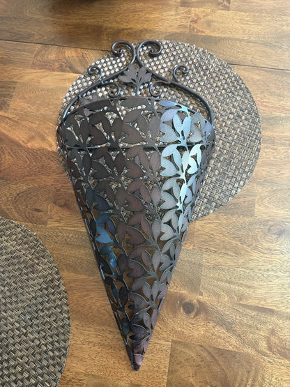 Metal sconce style pocket decorative, 23” Height