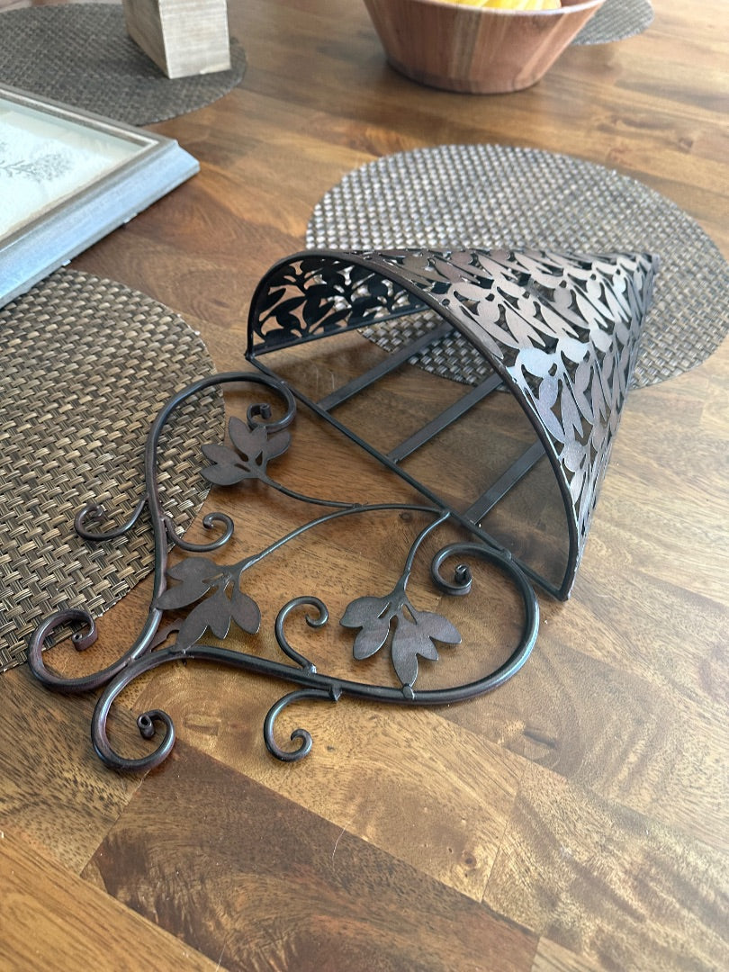 Metal sconce style pocket decorative, 23” Height