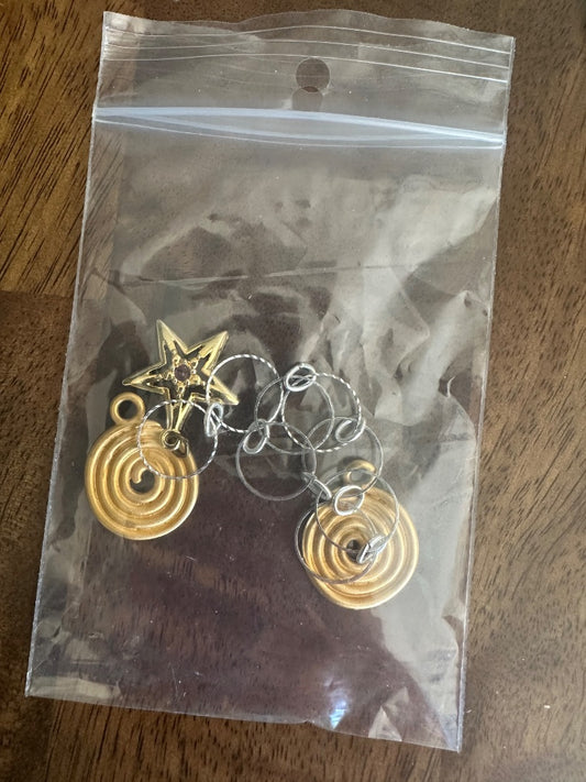 Miscellaneous gold tone, jewelry