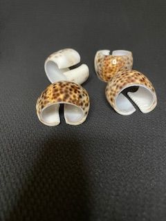 FOUR (4) Vtg Shell Napkin Rings