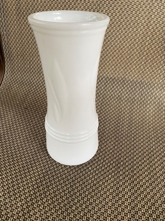 white EO Brody EO Brody Tulip Vase, 9”