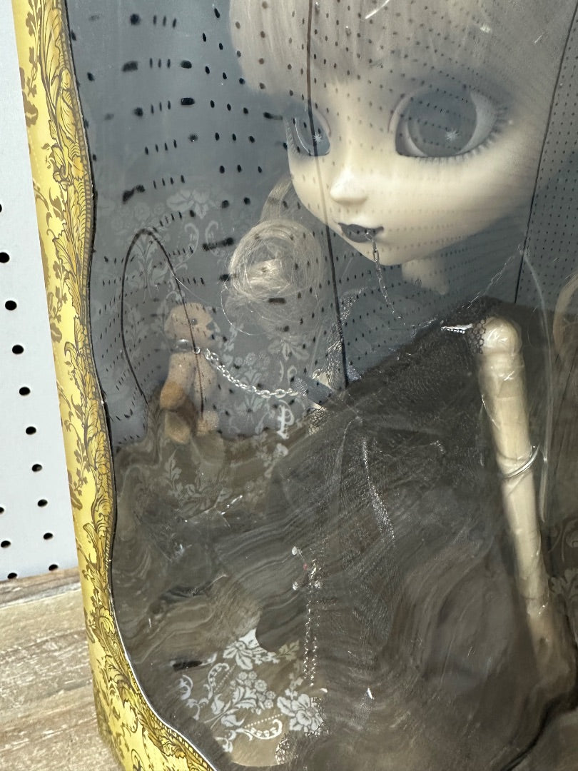2012 Pullip Goth Doll