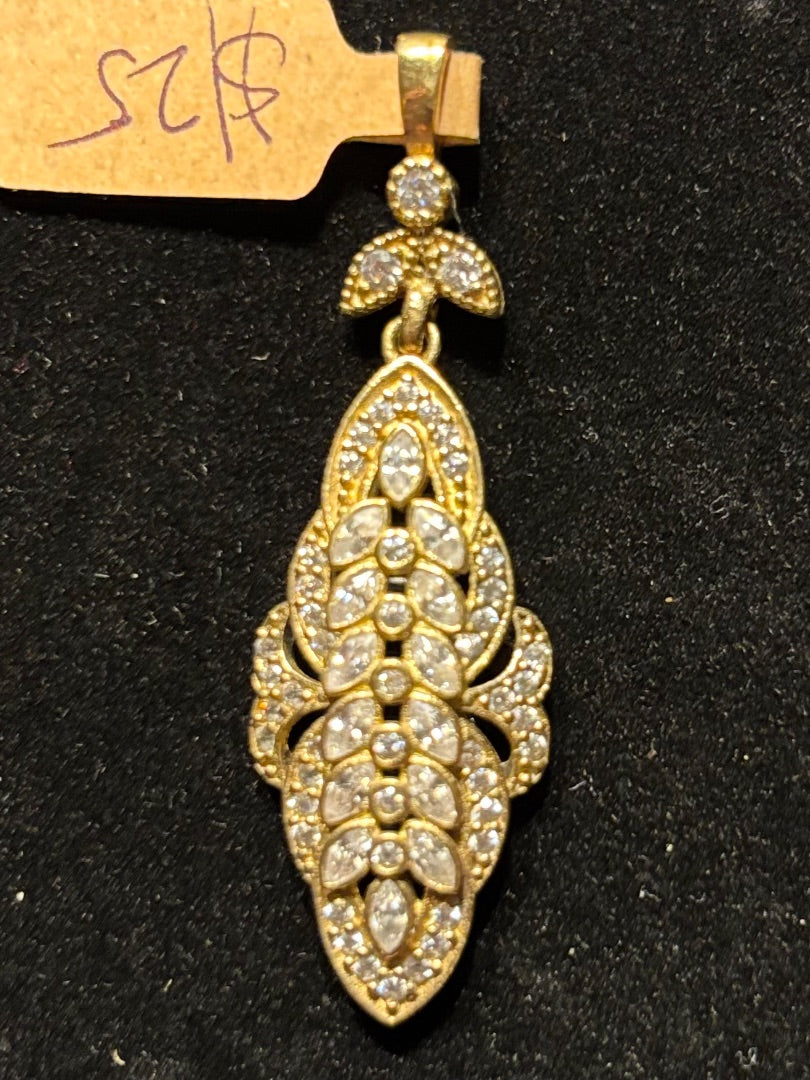 White  White topaz long pendant