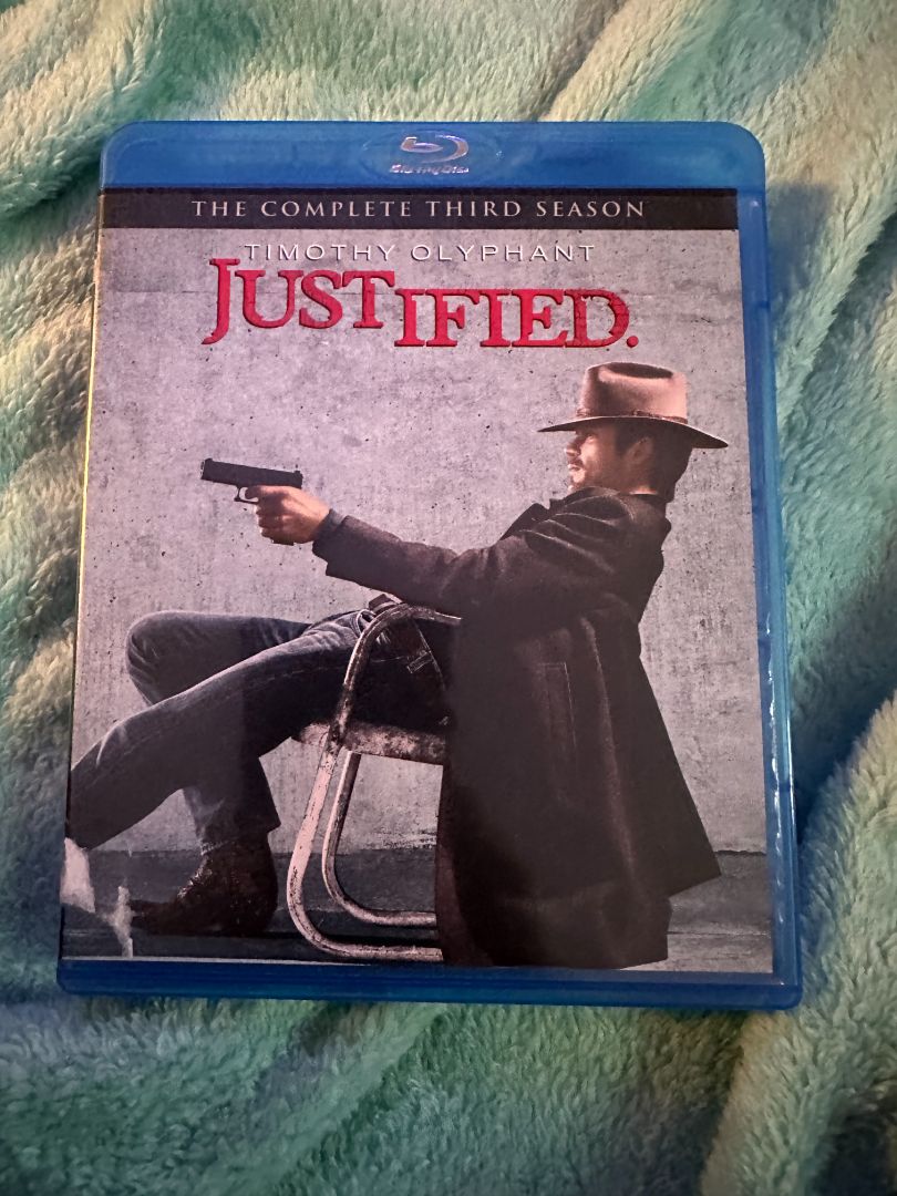 Justified Season 3 - Bluray, 9 x 6 x 1