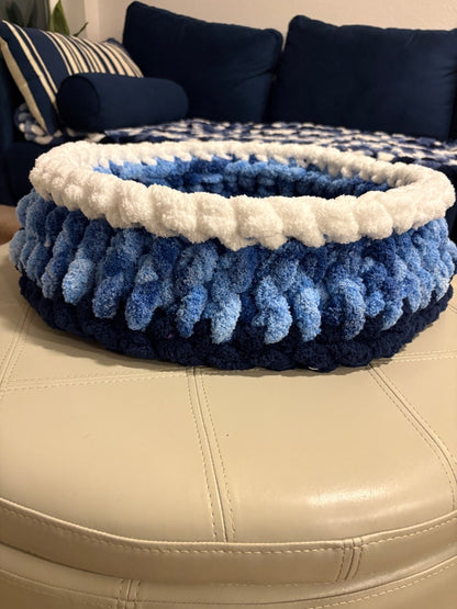 Blue White Multi Lotus Bespoke Originals Rocky Mountain Retreat Pet Bed, Medium