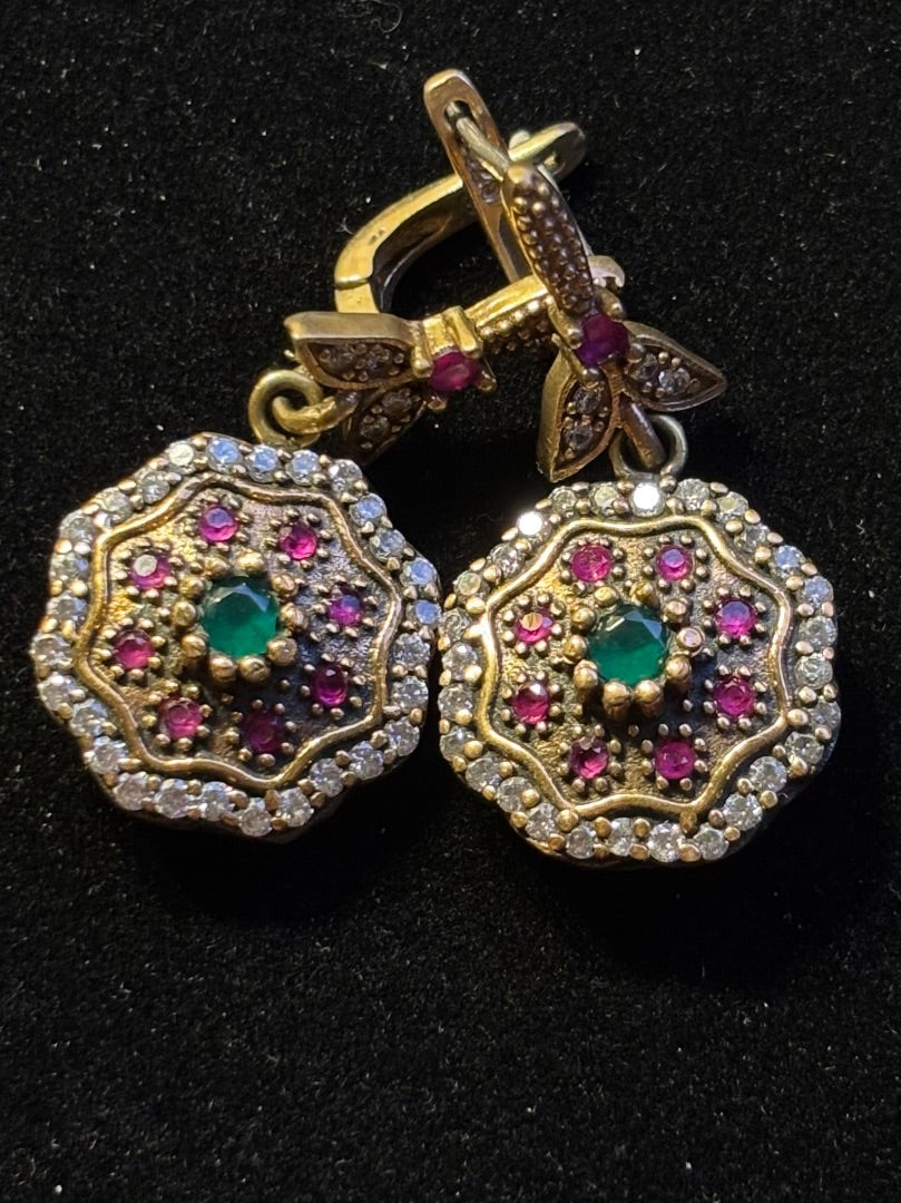 Pink  Ruby and green onyx round earrings