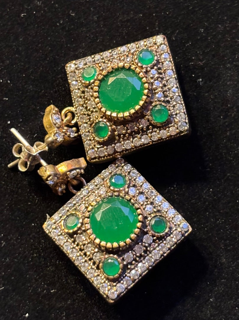 Green  Green onyx square earrings