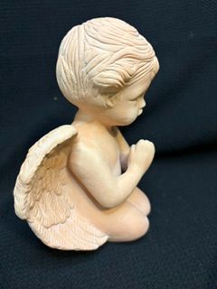 Terra Kneeling Cherub