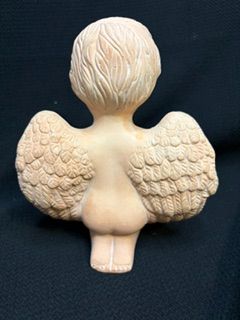 Terra Kneeling Cherub