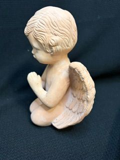 Terra Kneeling Cherub