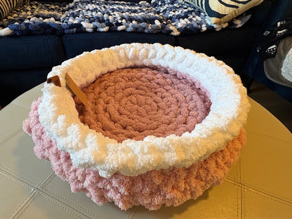 Blush Blossom pet bed, 25 inch