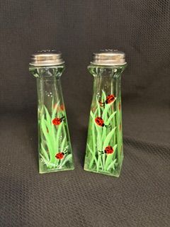 Pair Ladybug Shake