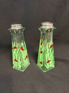Pair Ladybug Shake