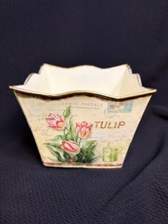 Tulip Metal Pot