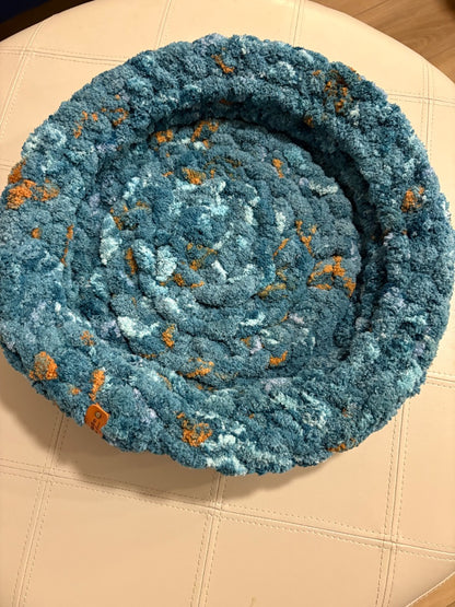 Sea Green Lotus Bespoke Originals Sea Glass Sanctuary Pet Bed, 17 inch