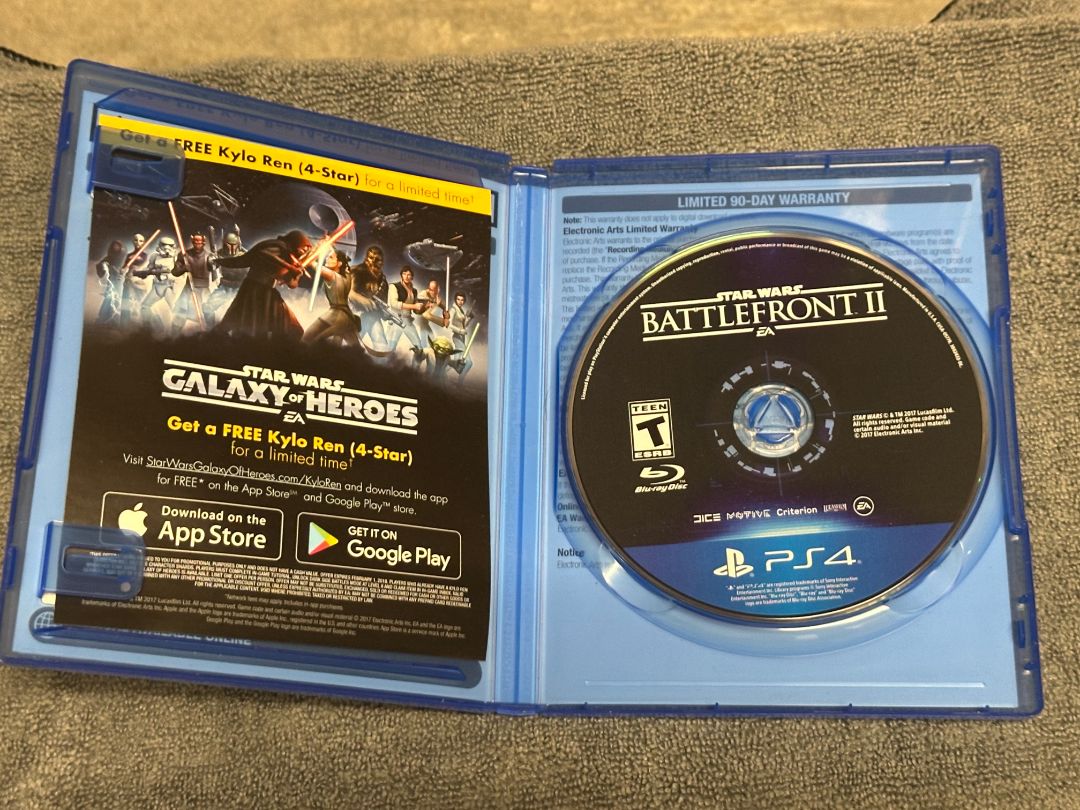 PS4 Star Wars Battlefront II PS4 Video Game, 5 x 4 x 1