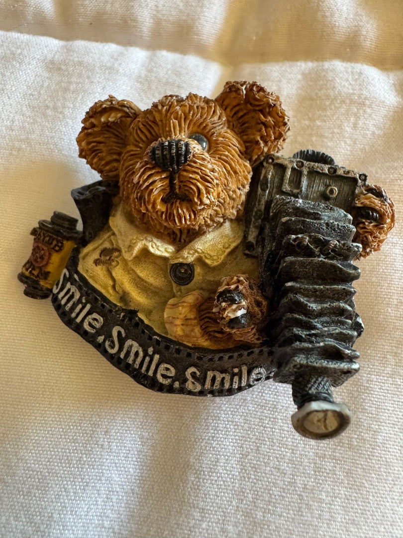 Boyds Bear Camera pin