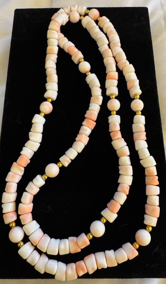 Long Pink/White bead necklace