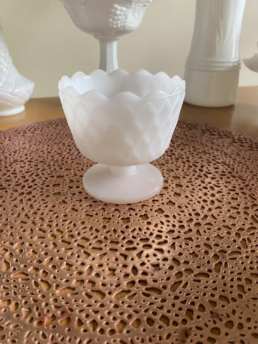 white EO.  Rody EO Brody honeycomb pedestal, 3.5”