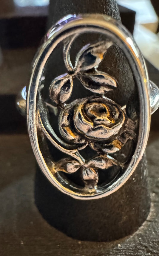Avon Silvertone rose cutout ring