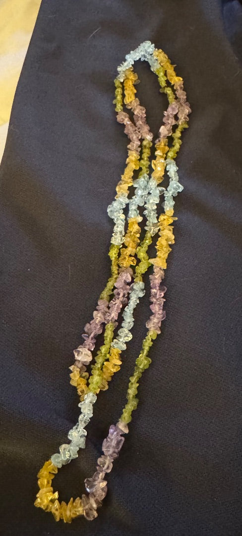 Multi color chip necklace