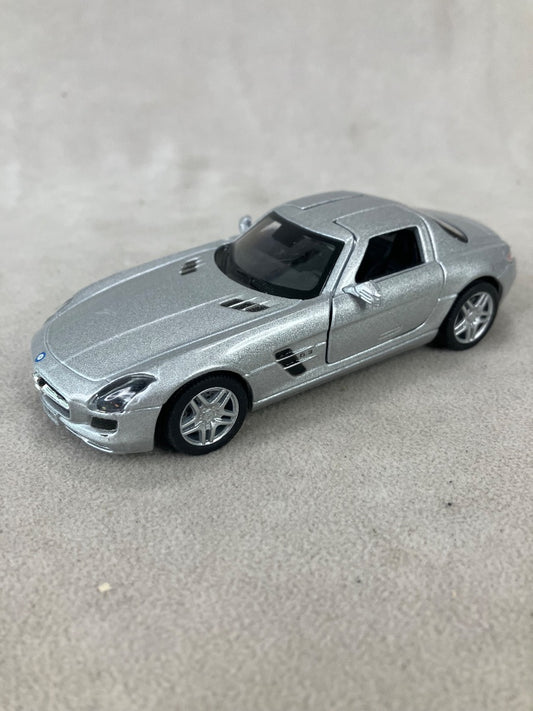 Jaguar Car 1/64 Scale