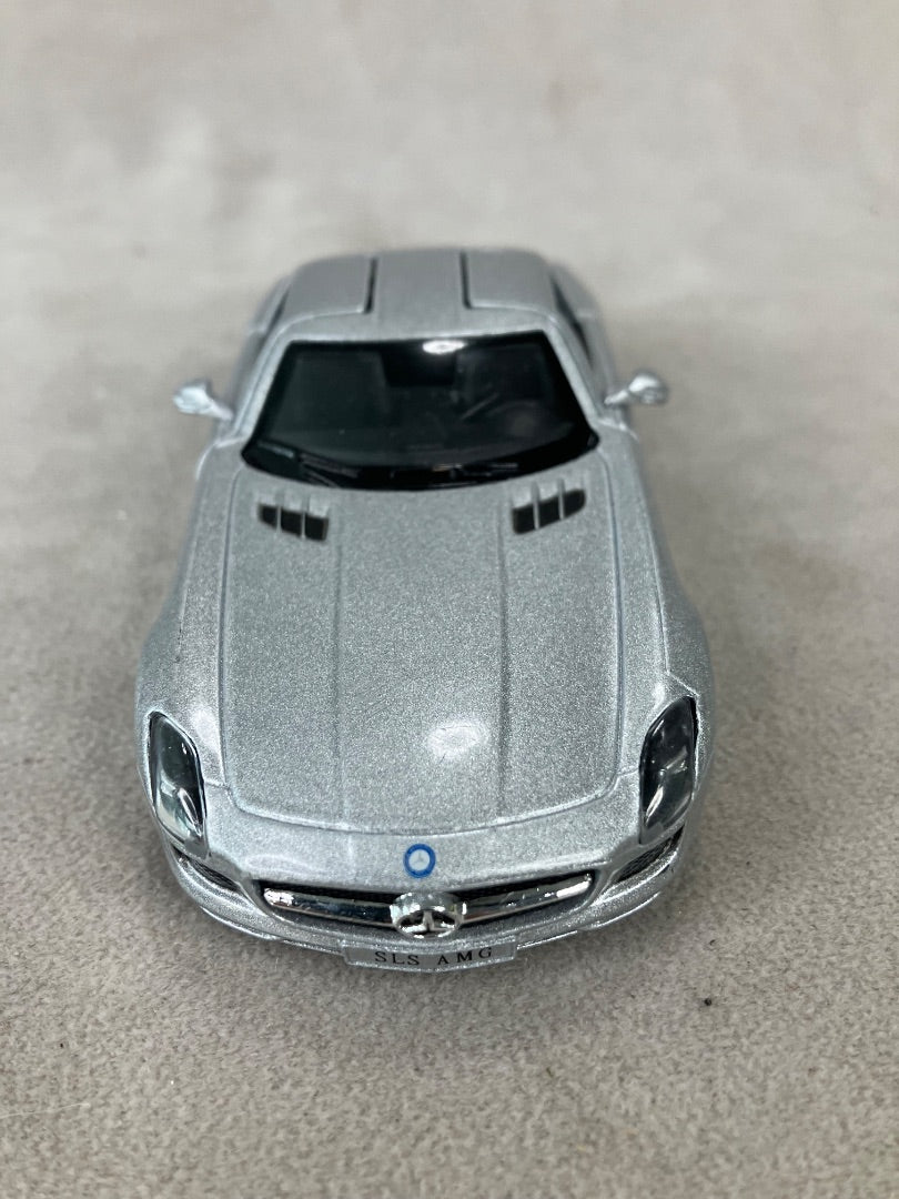 Jaguar Car 1/64 Scale