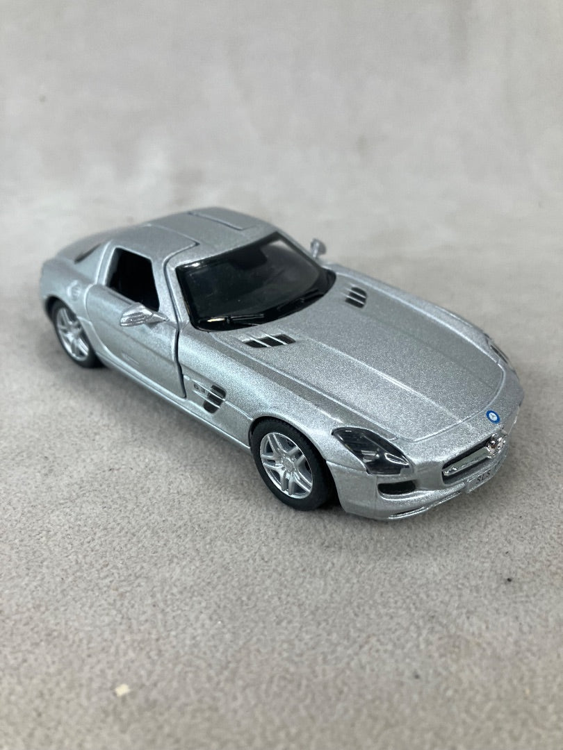 Jaguar Car 1/64 Scale