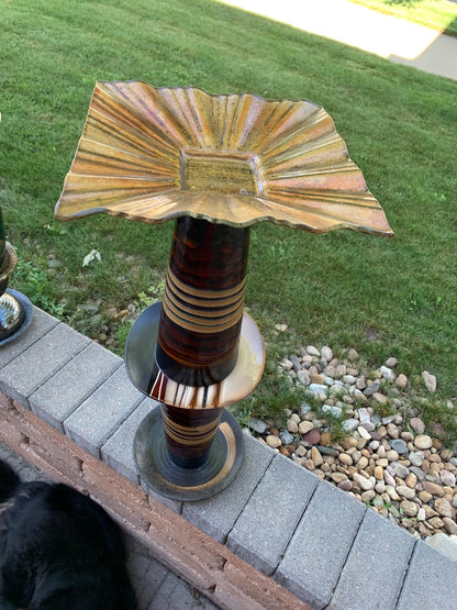 Bird bath brown tall 2 piece gold square plate