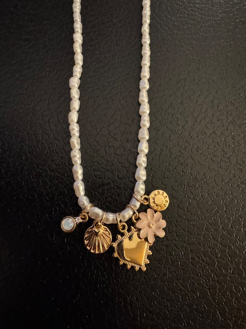 Faux pearl w/gold tone accent dangles necklace