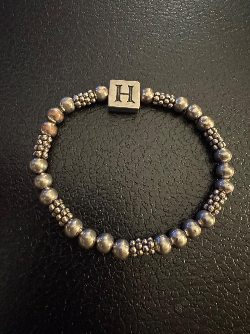 Silvertone H/Heart stretchy bracelet