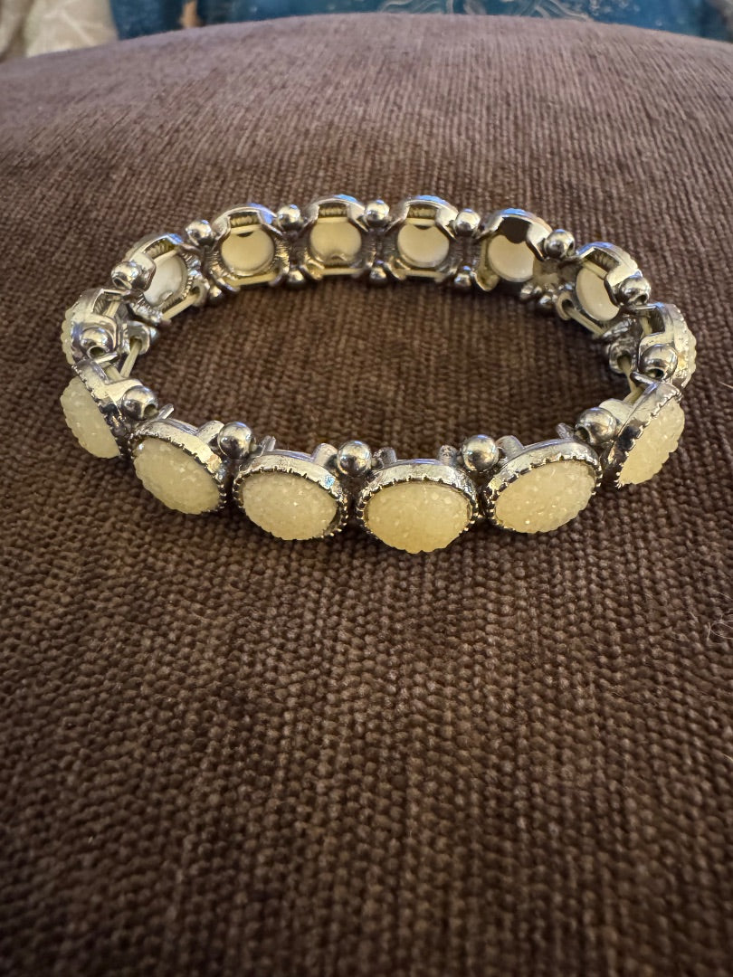 Offwhitefx druzy silvertone stretchy bracelet